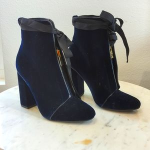 Blue velvet boots sz6